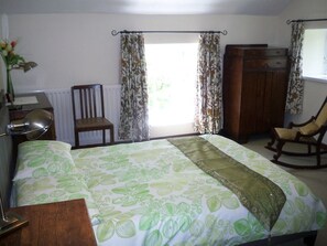 Family Cottage, Private Bathroom, Garden View (self-catering)