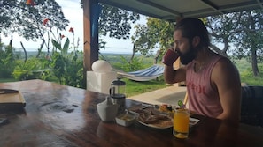 Gratis kontinental frukost varje dag