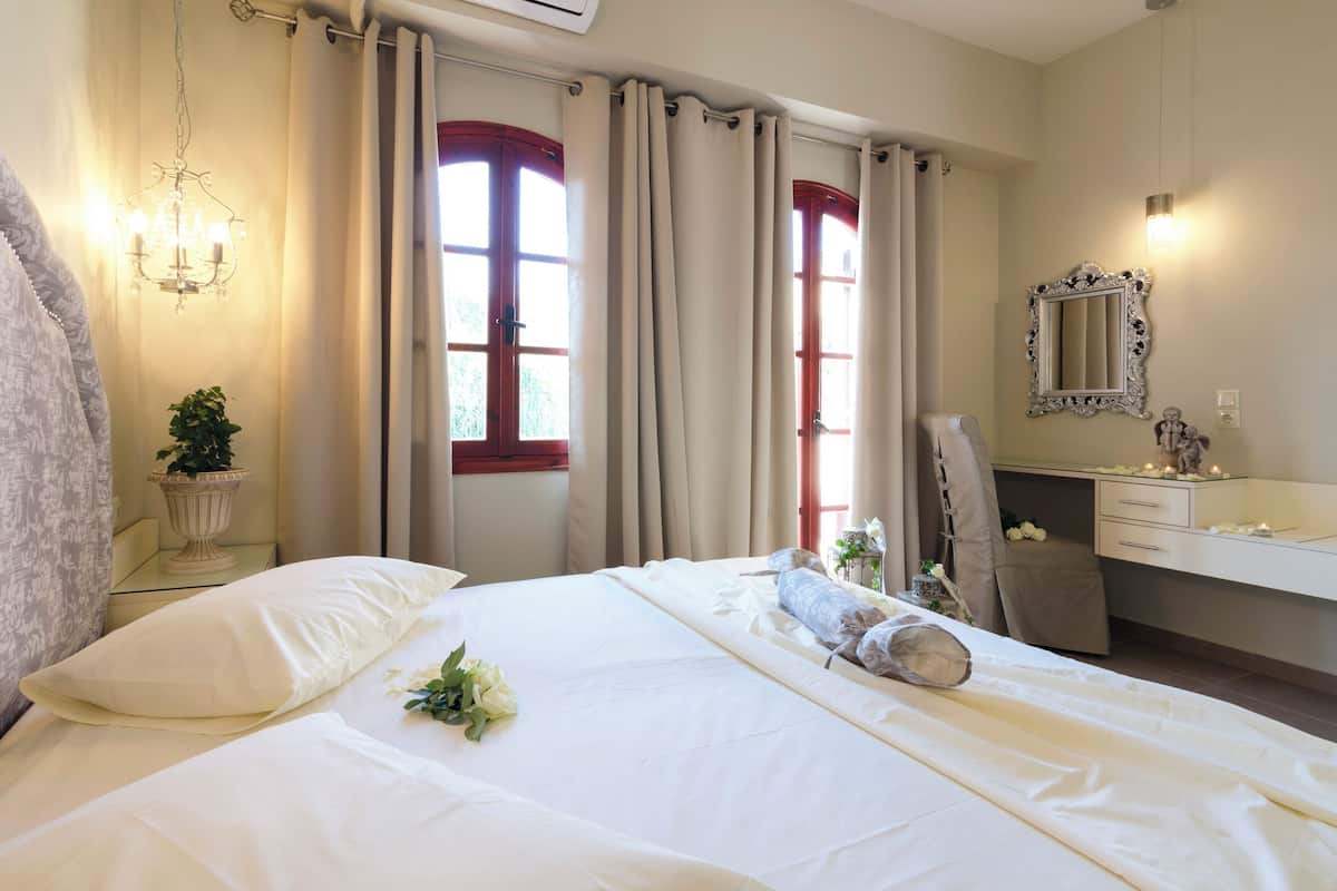 Iron/ironing board (on request), WiFi (free), bed sheets