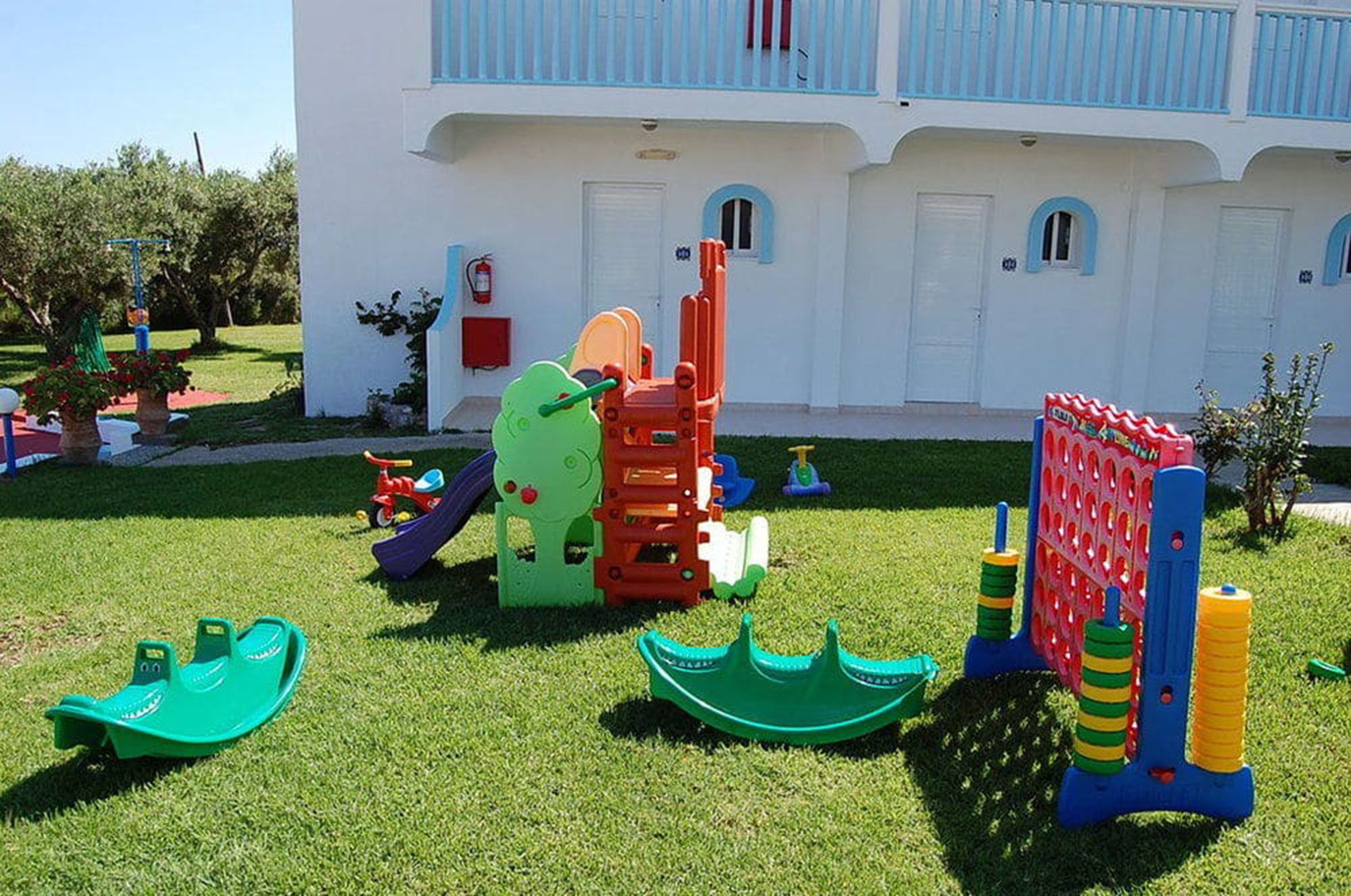 children’s play area – outdoor
