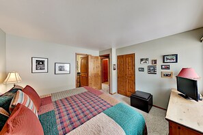 Room - Inviting Snowmass Ge Ski Lodge 2 Bedroom Condo (Snowmass Village)