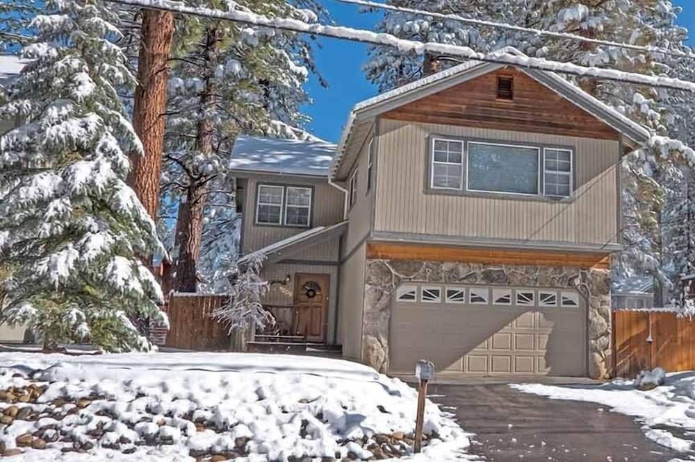 1209 Golden Bear 3 Bedroom Home by RedAwning - Echo Summit, CA