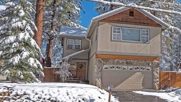 House, 3 Bedrooms | Exterior