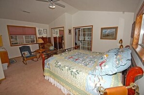 3 bedrooms, Internet, bed sheets - 1209 Golden Bear 3 Bedroom Home by RedAwning (South Lake Tahoe)
