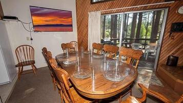 House, 3 Bedrooms | Dining