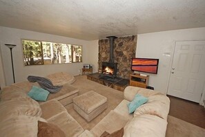 Cabin, 4 Bedrooms | Living area | TV, DVD player