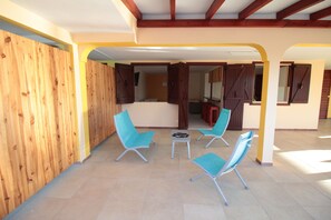 Dekla E1 | Terrace/patio - Résidence Jochryste (Saint-François)