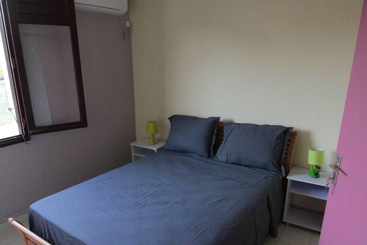 Dekla E1 | 1 bedroom, premium bedding, minibar, desk