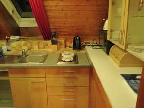 Fridge, microwave, oven, stovetop - Ferienhaus, Schwarzwald (Sankt Georgen ot Brigach)
