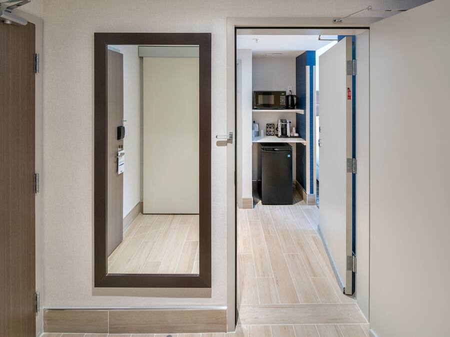 Room amenity