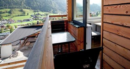 Huoneisto kauniilla paikalla upealla näköalalla Kapruniin