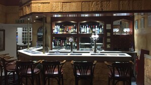 Bar (en el alojamiento)