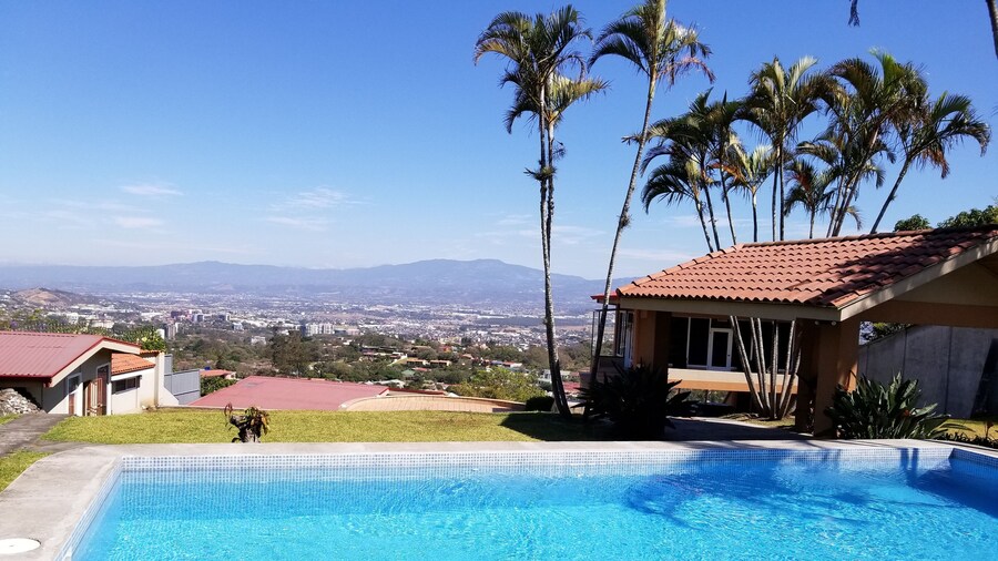 Hotel Monte Campana Escazu