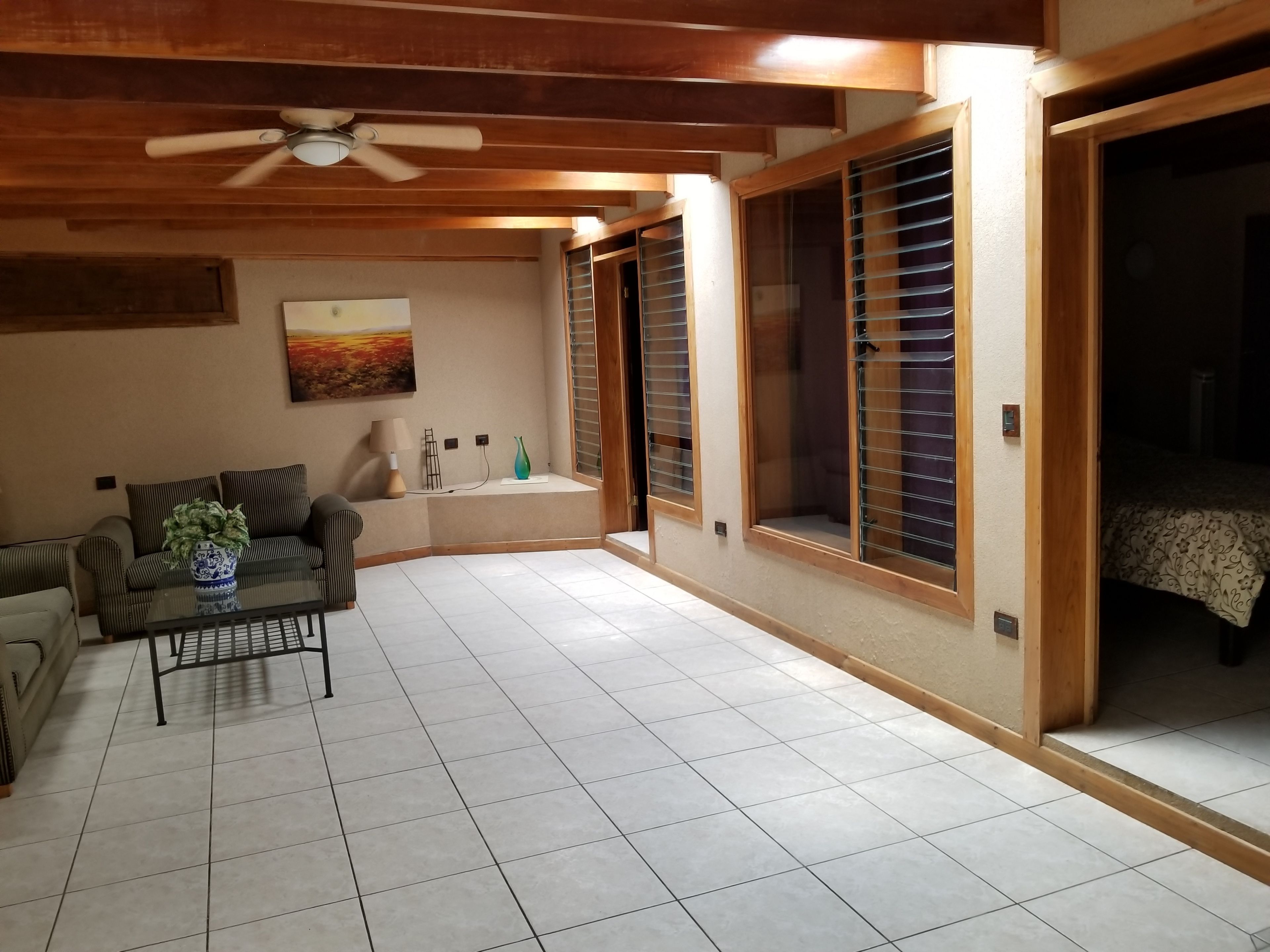 flat-screen tv, fireplace