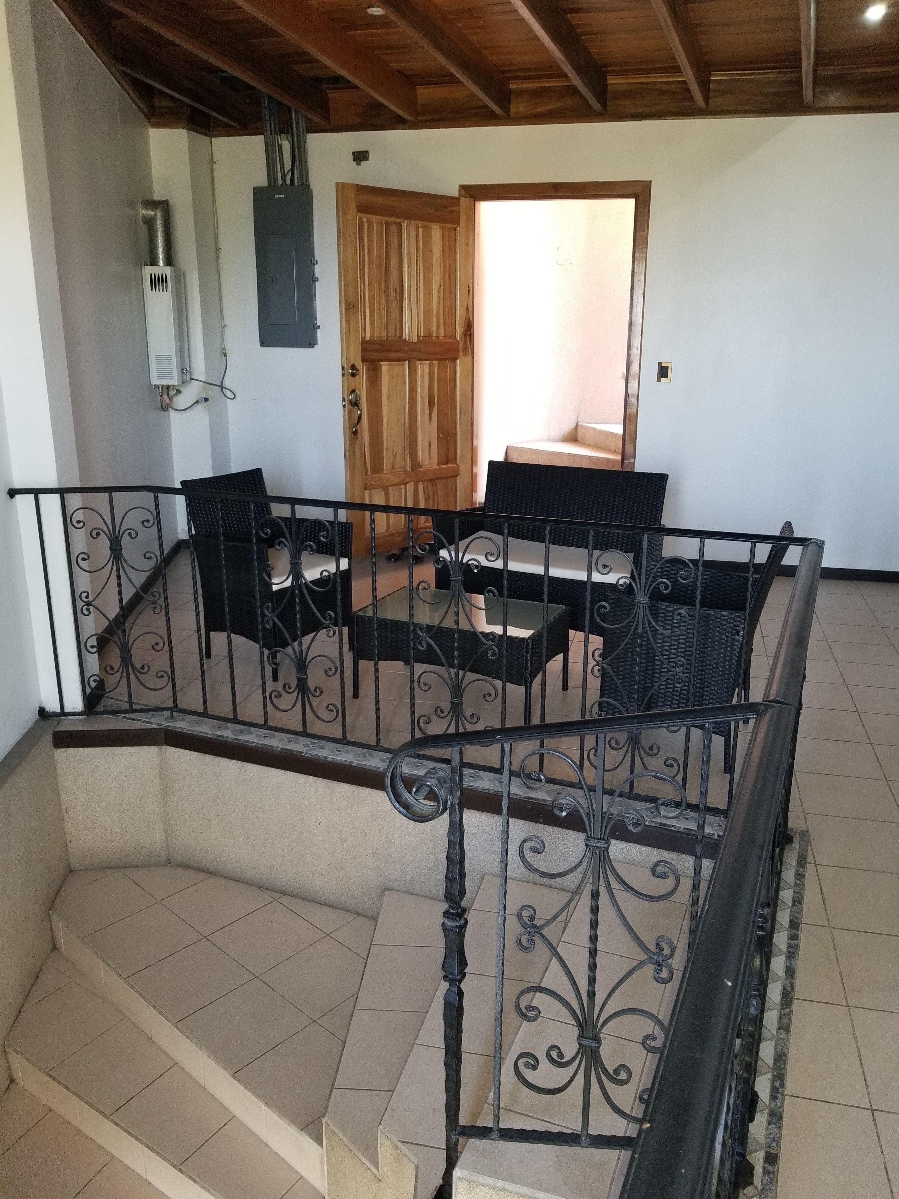 flat-screen tv, fireplace