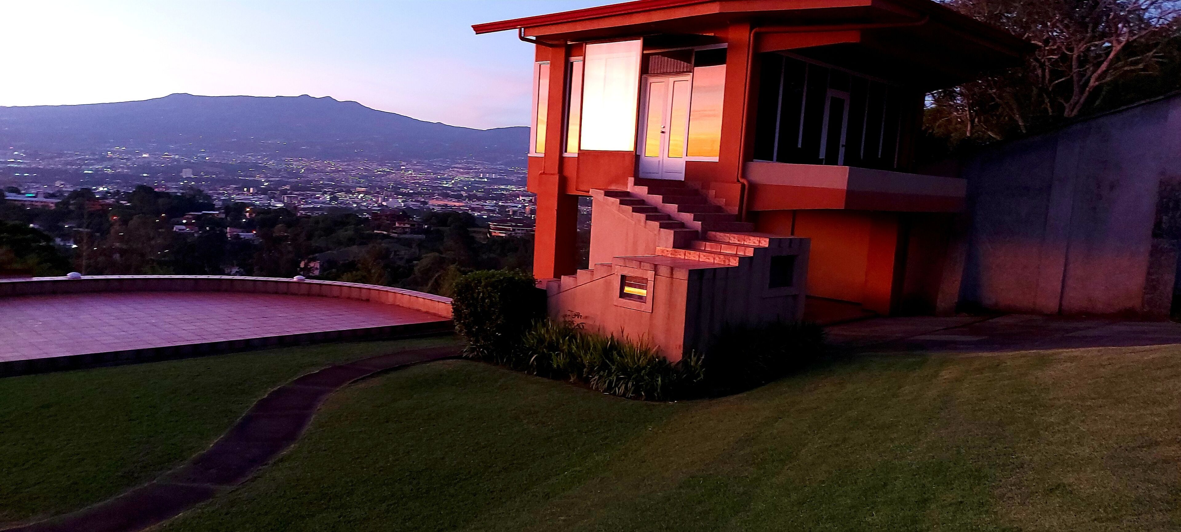 Suíte estúdio superluxo | Individualmente decorados, individualmente mobiliados, escrivaninha