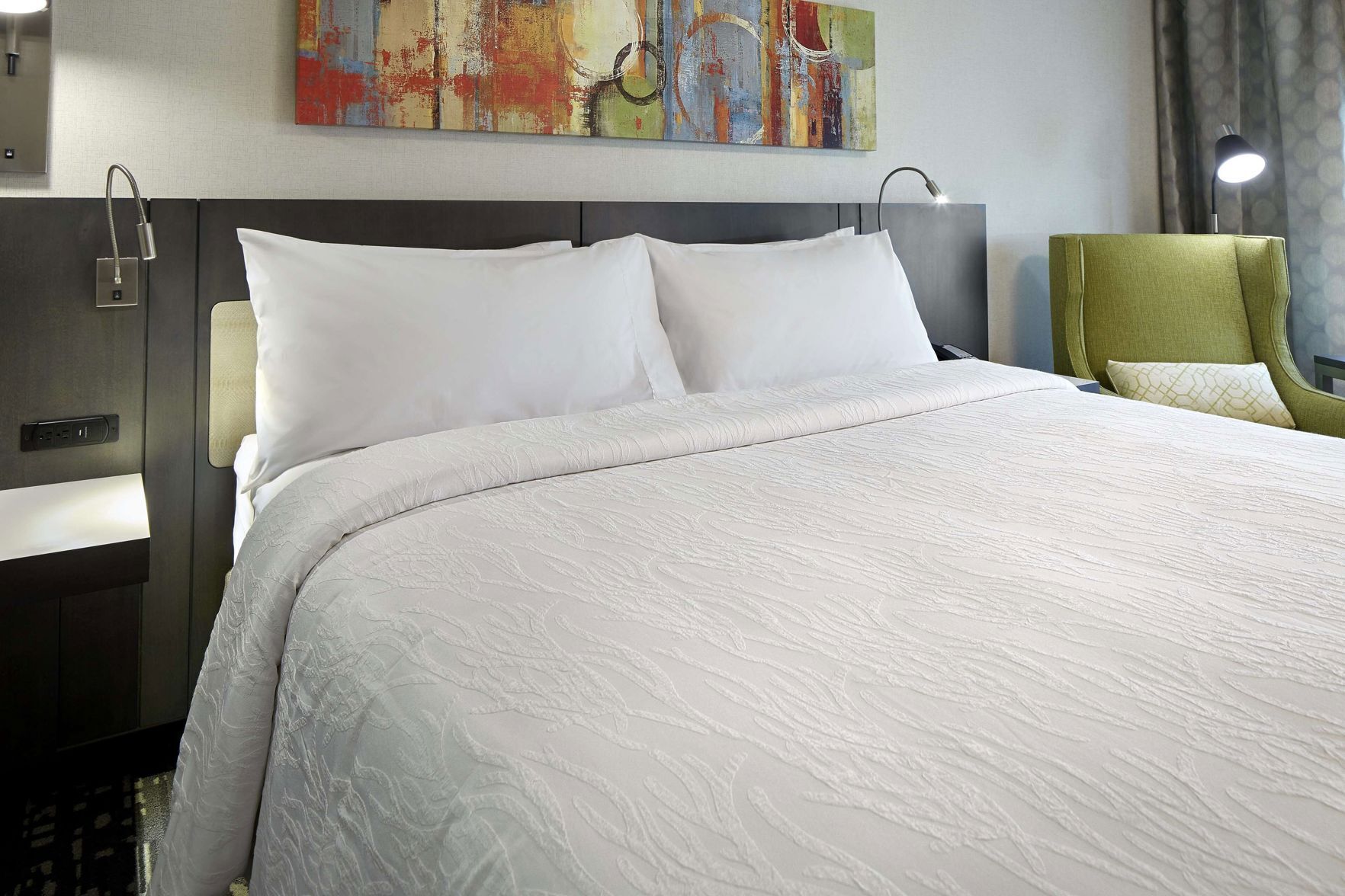 Allergitestet sengetøy, safe på rommet og skrivebord