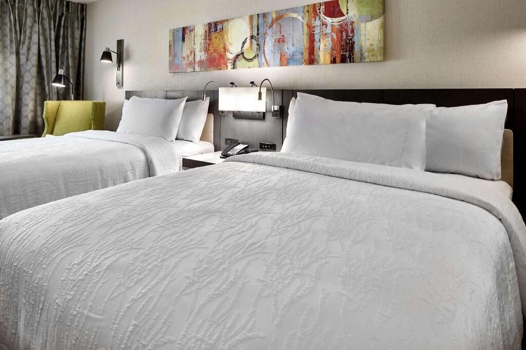 Allergitestet sengetøy, safe på rommet og skrivebord