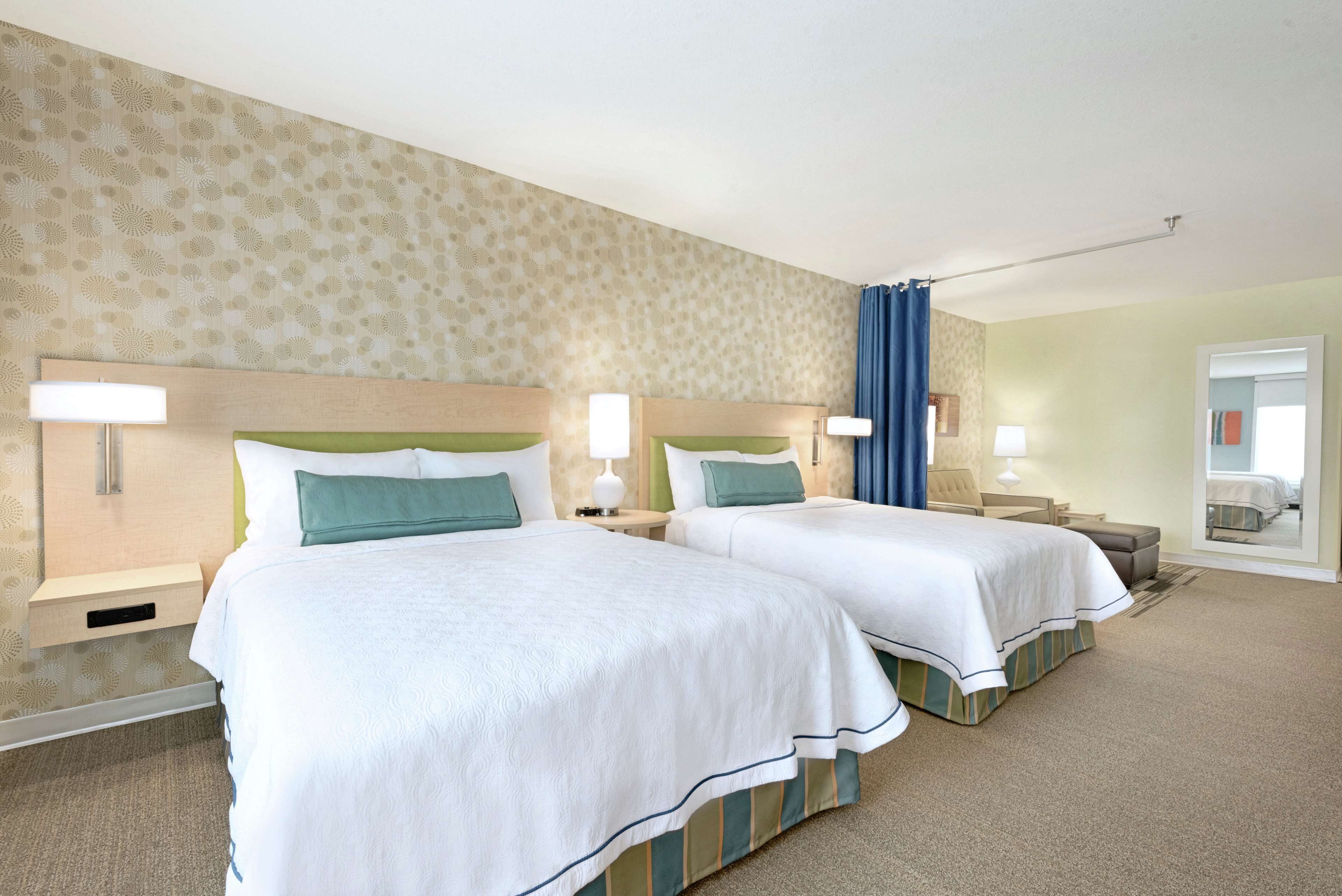 studio, 2 queen beds, accessible, non smoking (w/ bathtub) | living area | 42-inch lcd tv with satellite channels, tv