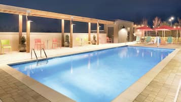 Seasonal outdoor pool