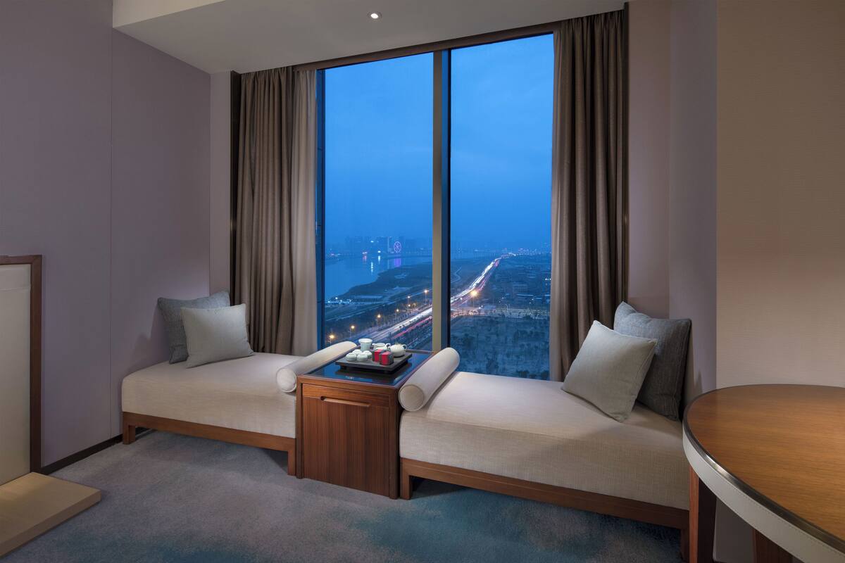 Junior Room, 2 Single Beds, Non Smoking | 1 bedroom, premium bedding, minibar, in-room safe