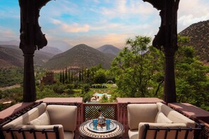 Deluxe Suite (05) | Mountain view