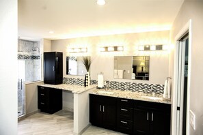 Bathroom - Avalon - 4 Bedroom Home - Scottsdale (Scottsdale)