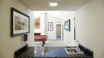 標準獨棟房屋, 4 間臥室, 私人泳池, 庭園 | 客房設施服務