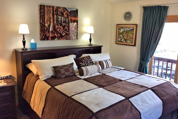 Romantic King Bedroom with Mountain View | 1 bedroom, Egyptian cotton sheets, premium bedding, down comforters