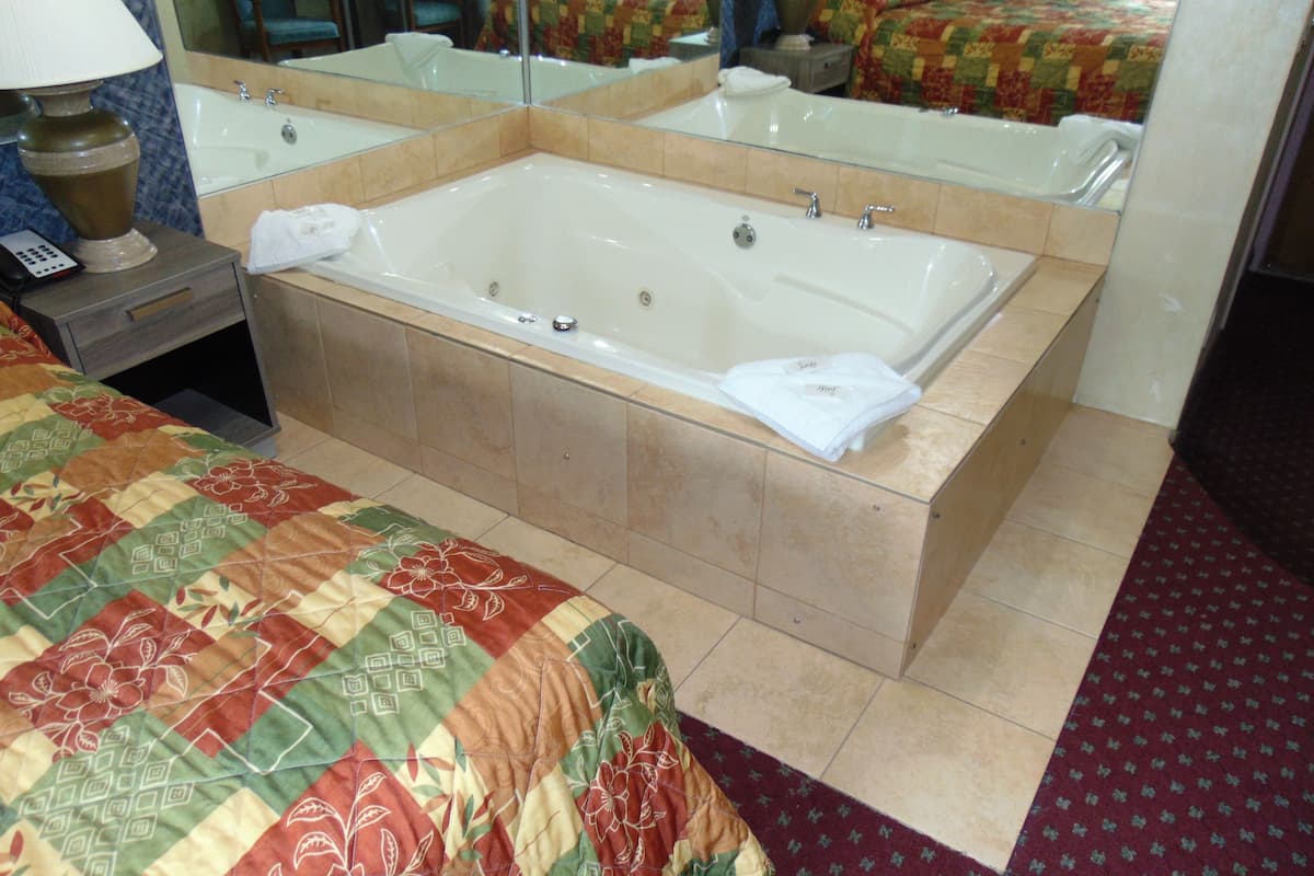 Individually decorated, free WiFi, bed sheets