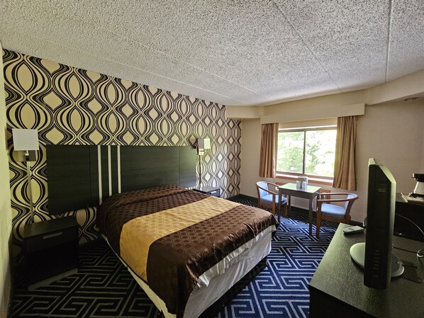 Individually decorated, free WiFi, bed sheets