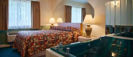 Suite, 1 Queen Bed, Hot Tub | Jetted tub
