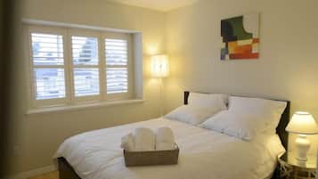 Deluxe Room, Shared Bathroom | Free WiFi