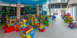 Innen-Kinderspielplatz