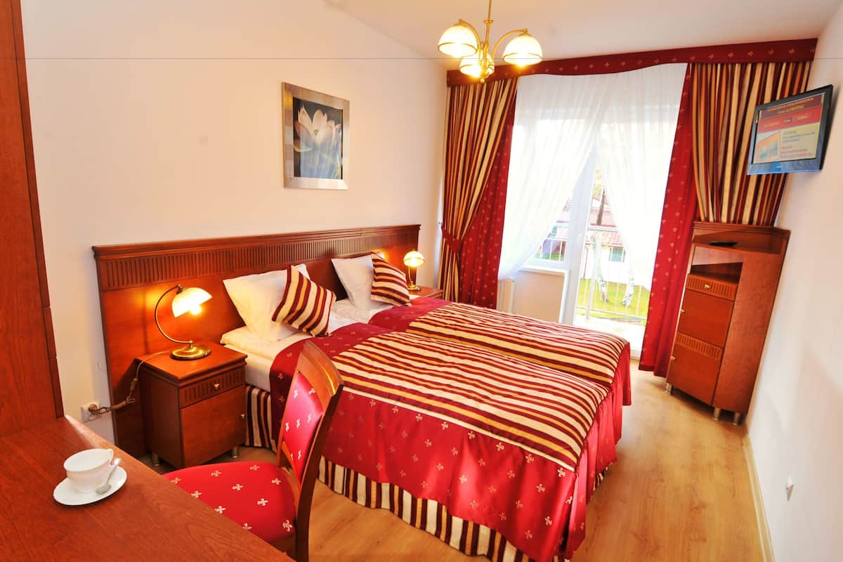 1 bedroom, in-room safe, desk, laptop workspace