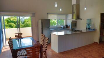 Apartment, 2 Bedrooms, Beach View | Living area