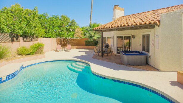 Outdoor pool - Catalina - 2 Bedroom Home - Scottsdale (Scottsdale)