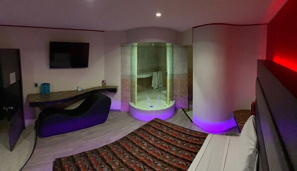 Junior Suite, 1 King Bed | Free WiFi - Motel Fronorte - Adults Only (Mexicali)