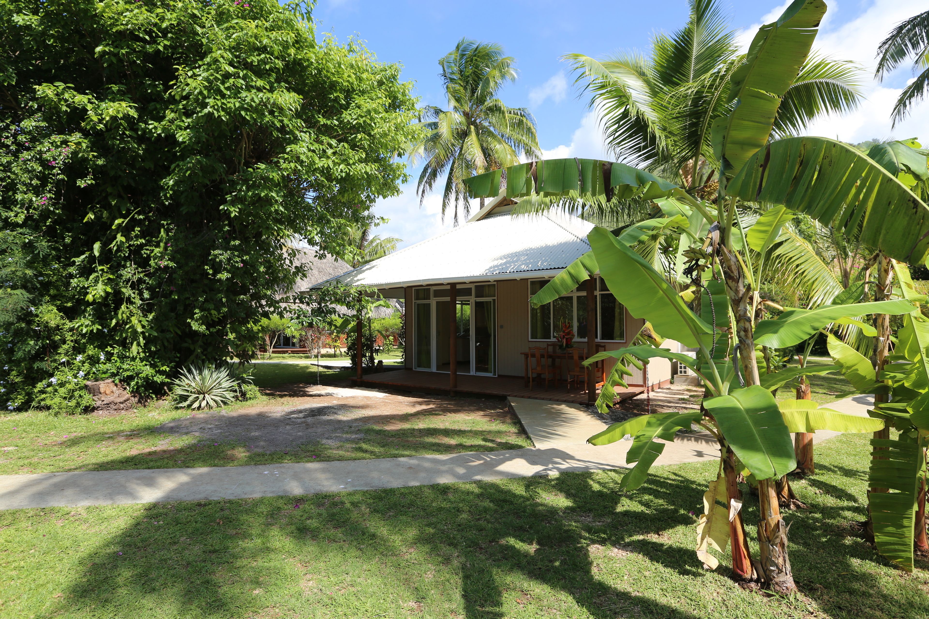 bungalow vanille with air conditioned | terrace/patio