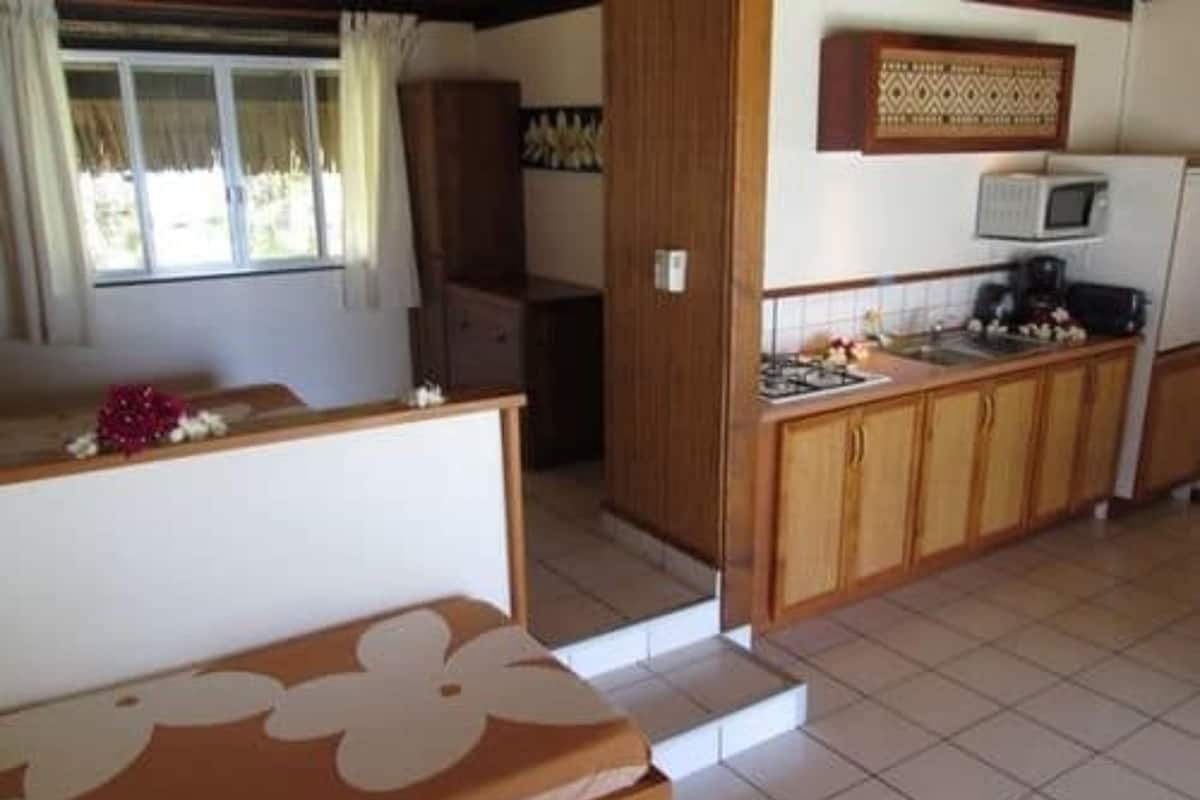 Bangalô, cozinha, no jardim | Área de estar