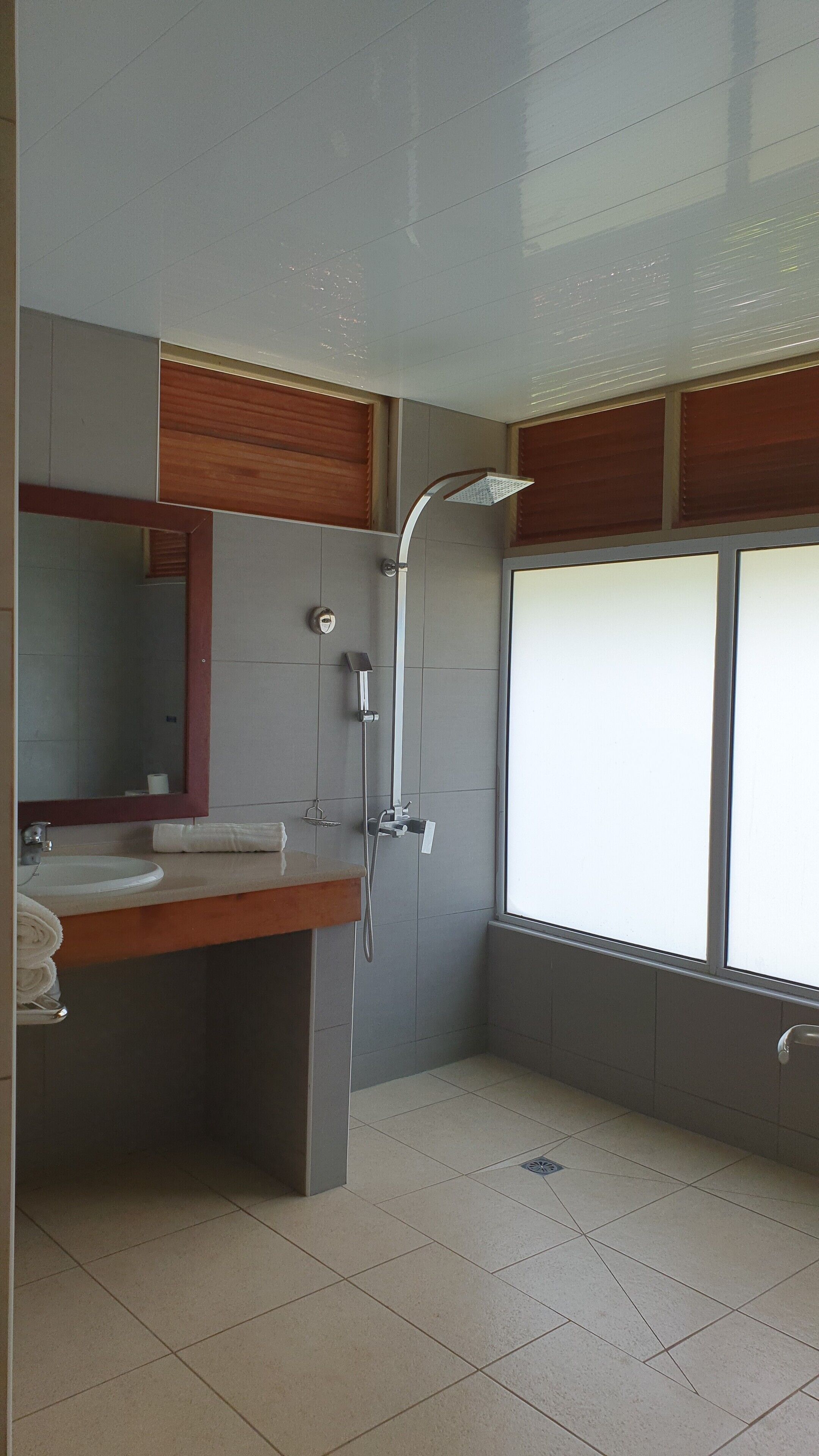 bungalow vanille with air conditioned | bathroom | shower, towels