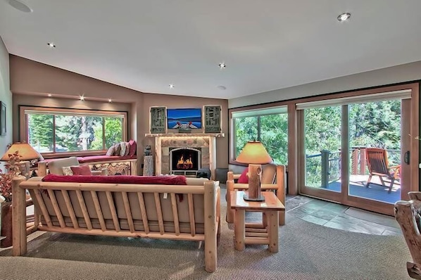 House, 5 Bedrooms, Bathtub, Mountain View (Wilderness Lodge House) | Living area