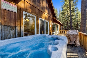 Hus - 4 sovrum | Bubbelpool utomhus