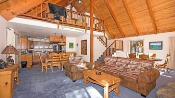 Cabin, 3 Bedrooms | Interior