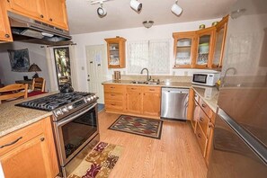 Cabane, 3 chambres | Cuisine privée