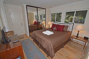 Townhome, 2 Bedrooms