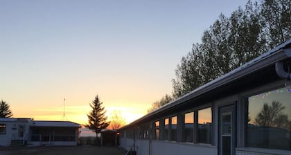 Raval Paradise Motel & RV Park