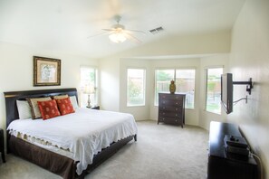 Casa tradicional, 4 habitaciones, alberca privada, en el área del patio | 4 habitaciones, ropa de cama de alta calidad y decoración personalizada 