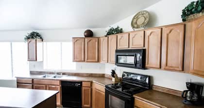 Glendale - 4 Bedroom Home