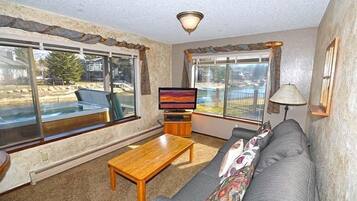 House, 4 Bedrooms | Interior